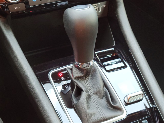 2026 Jeep Compass Latitude Black at River Oaks CDJR