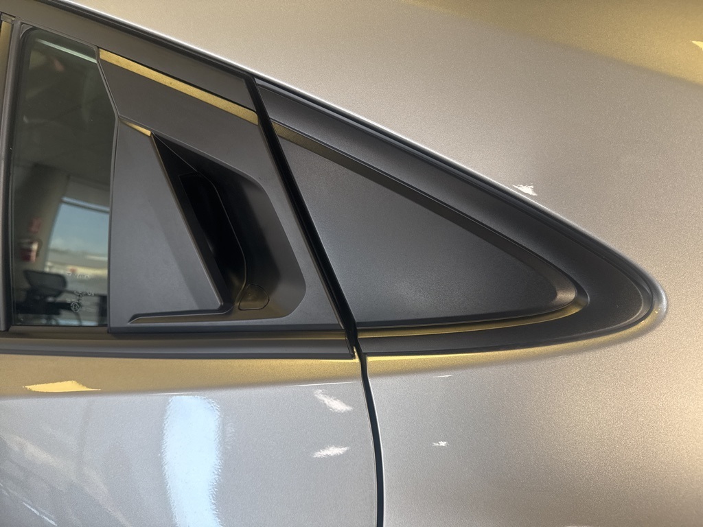 Thumbnail: 2025 Toyota Prius - 22