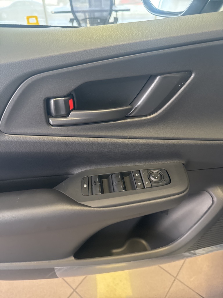 Thumbnail: 2025 Toyota Prius - 30