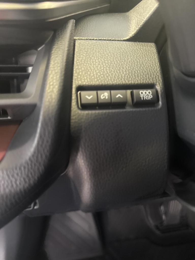 Thumbnail: 2025 Toyota Prius - 32