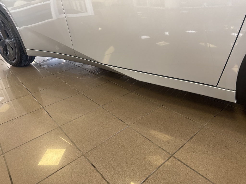 Thumbnail: 2025 Toyota Prius - 8