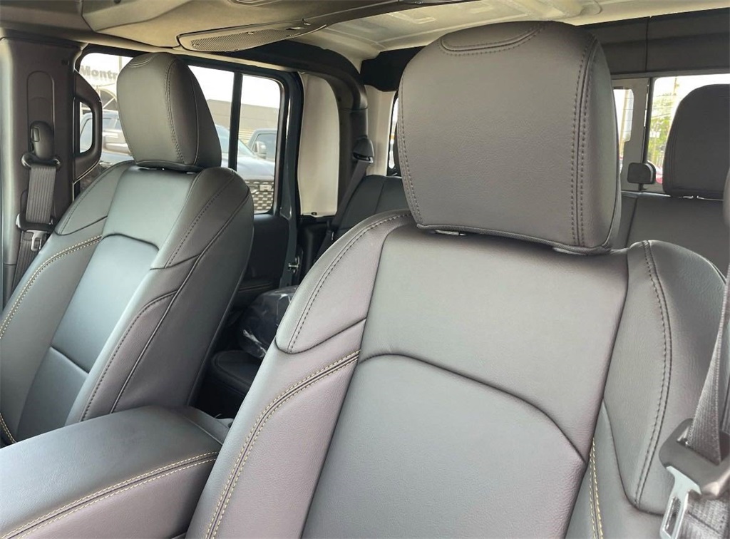 2025 Jeep Gladiator Sport - 4