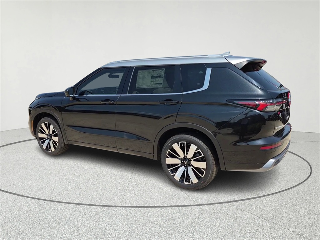 2025 Mitsubishi Outlander SEL - 7
