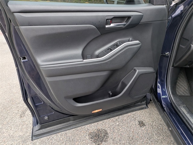 2023 Toyota Highlander XSE  at Davis Toyota of Orangeburg