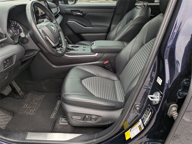 2023 Toyota Highlander XSE  at Davis Toyota of Orangeburg
