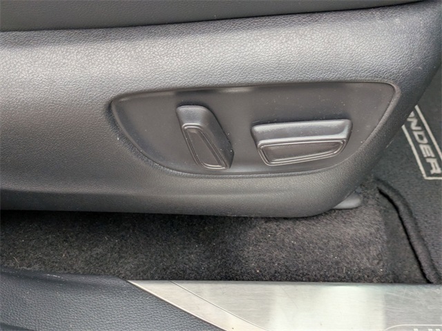 2023 Toyota Highlander XSE  at Davis Toyota of Orangeburg