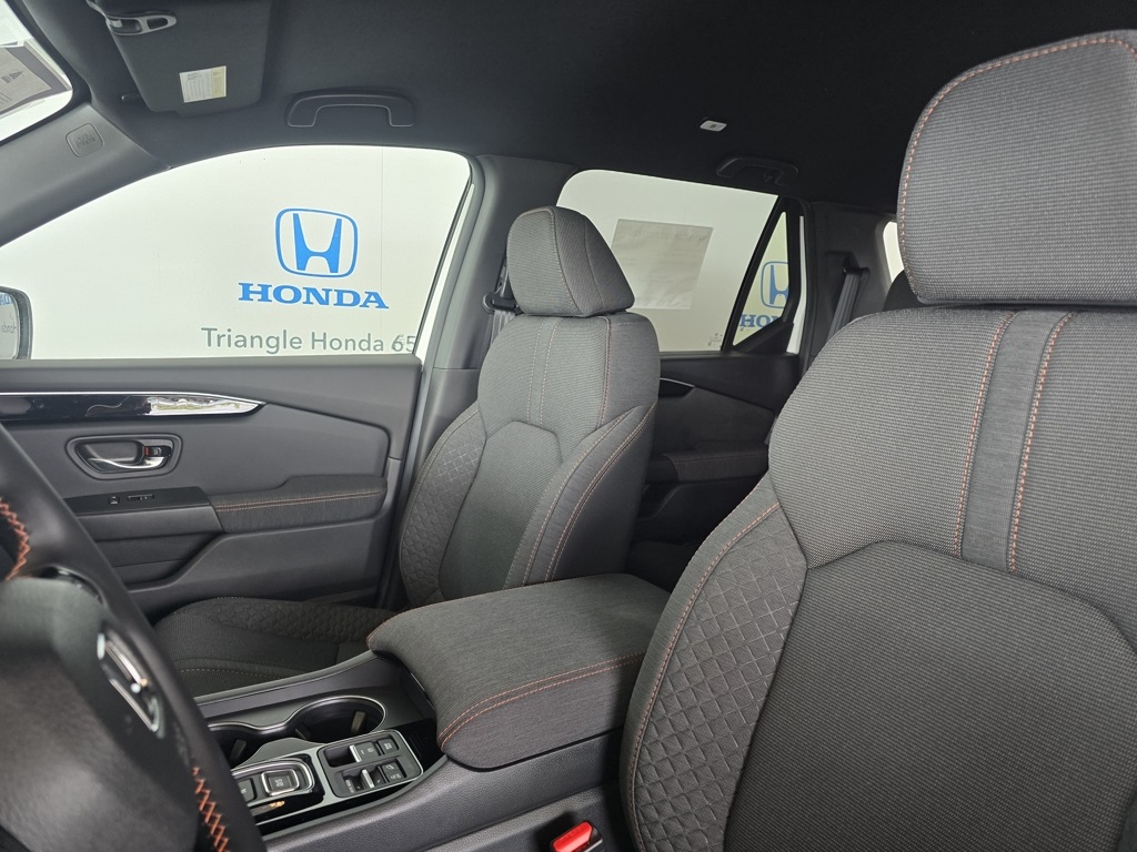 Thumbnail: 2025 Honda Pilot - 13