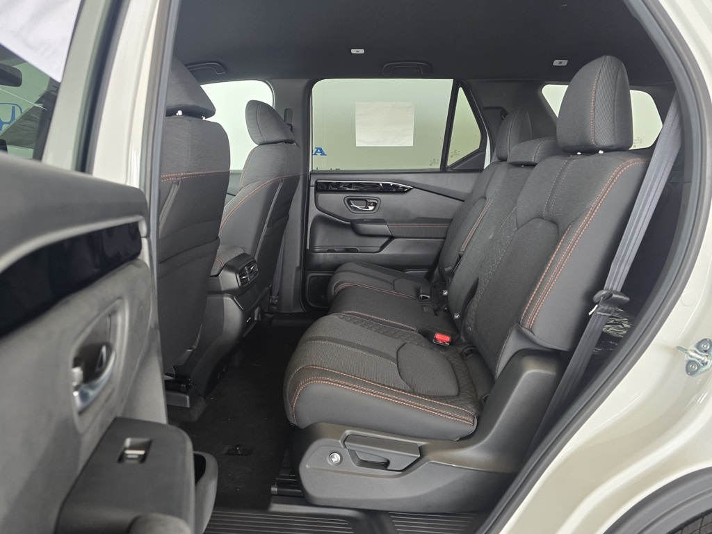 Thumbnail: 2025 Honda Pilot - 14