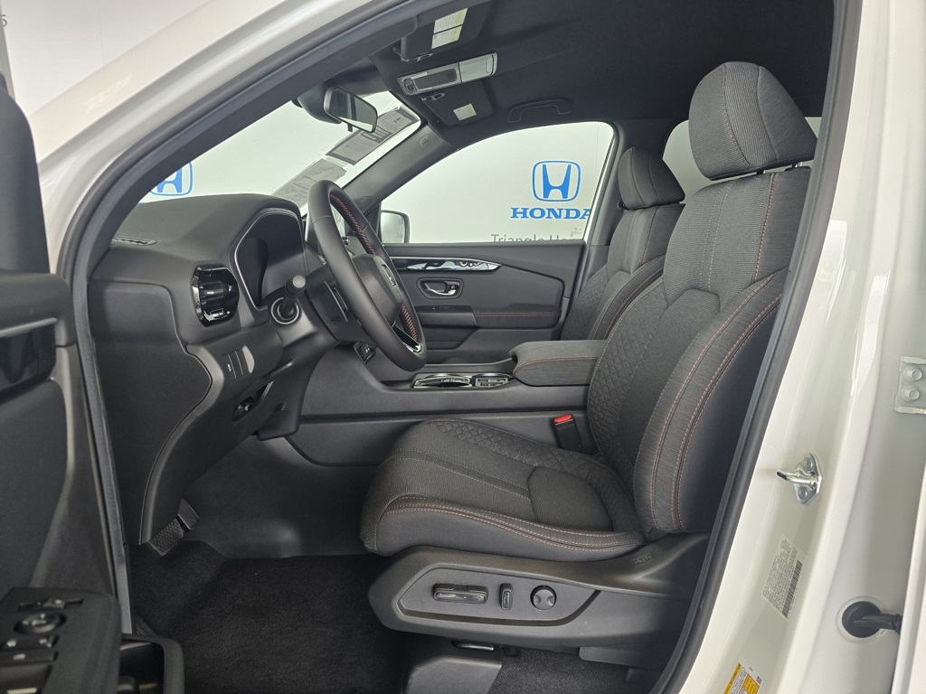 Thumbnail: 2025 Honda Pilot - 9