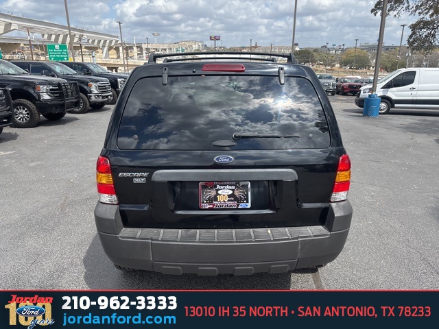 Used Car 2007 Ford Escape  Xlt For Sale Under $10,000 In San Antonio, Texas