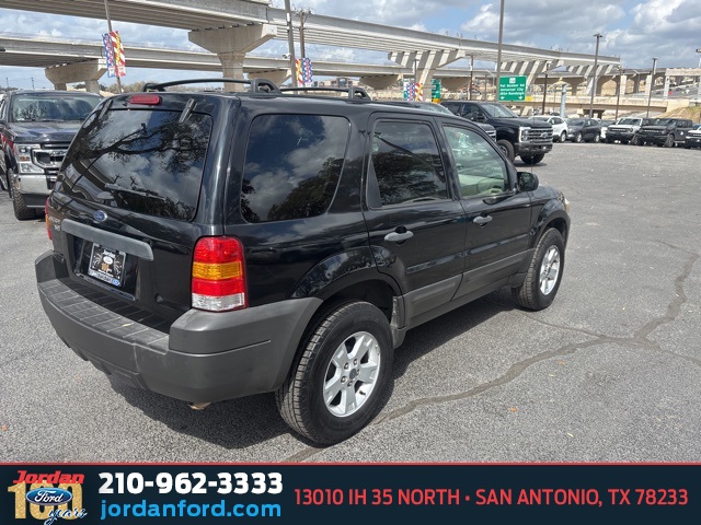 Used Car 2007 Ford Escape  Xlt For Sale Under $10,000 In San Antonio, Texas