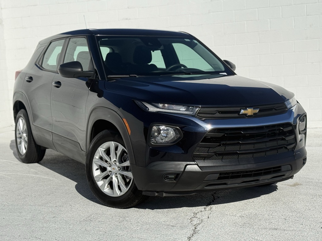 2021 Chevrolet Trailblazer LS photo 2
