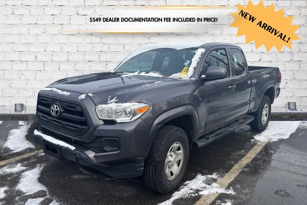 2017 Toyota Tacoma SR's photo