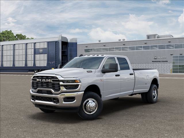 2026 RAM 3500 Tradesman Crew Cab LB DRW 4WD