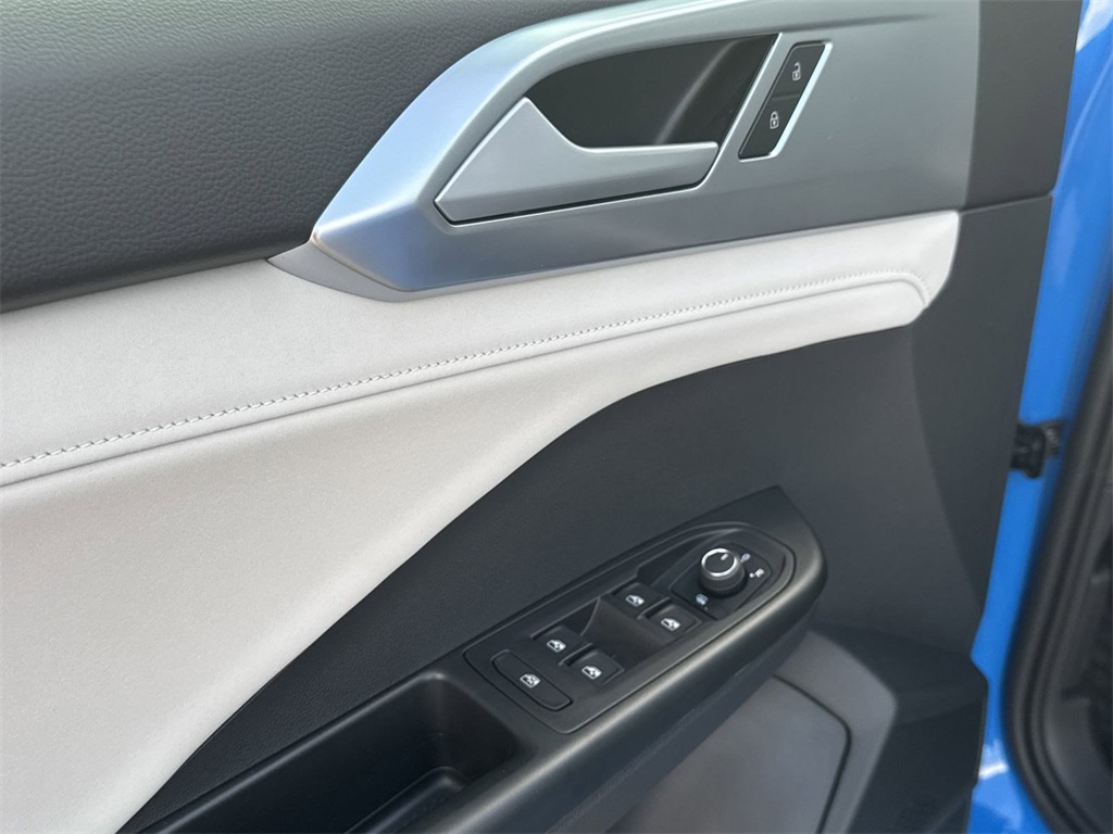 2025 Volkswagen Taos 1.5T SE Blue at DeMontrond Auto Country