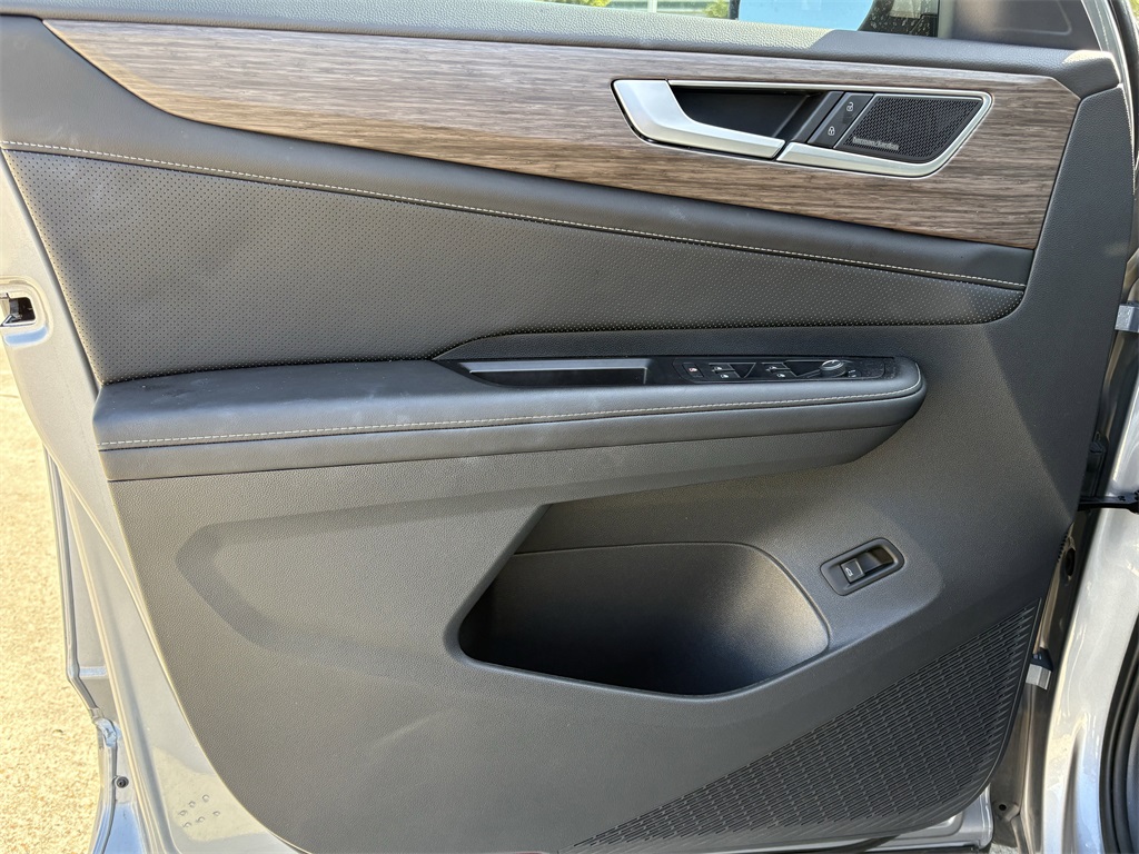 2024 Volkswagen Atlas 2.0T SEL Premium R-Line - 9