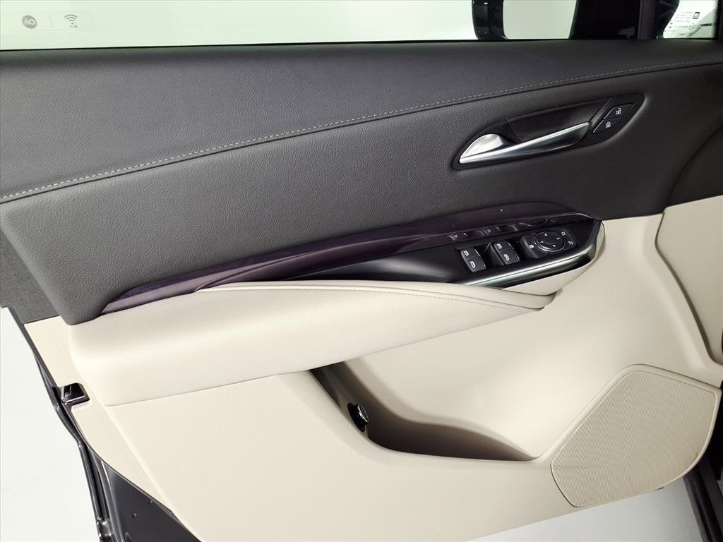 2022 Cadillac XT4 Luxury Black at Tom Peacock Cadillac