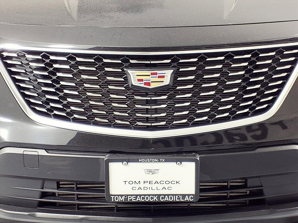 2022 Cadillac XT4 Luxury Black at Tom Peacock Cadillac