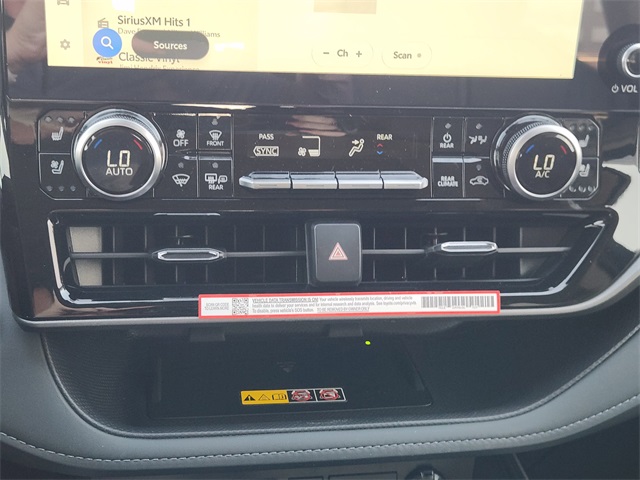 2026 Toyota Highlander Hybrid Limited  at Community Toyota