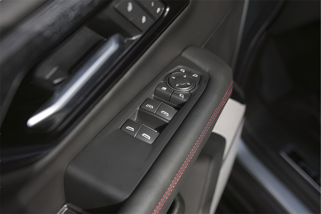 Used Car 2025 Gmc Yukon  At4 Ultimate For Sale Under $100,000 In Austin, Texas