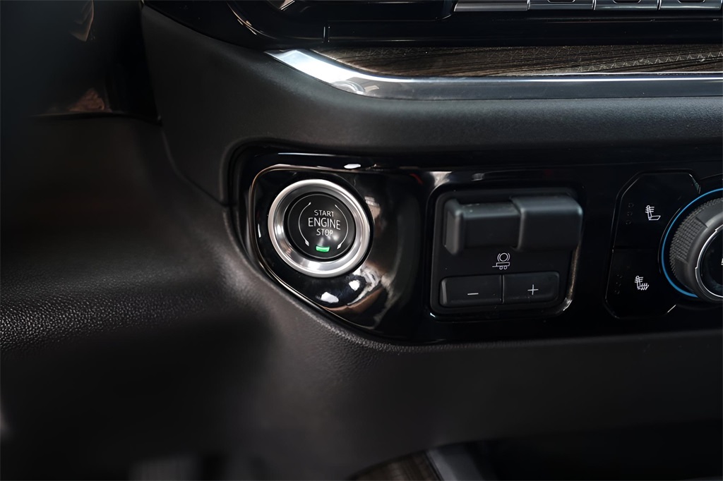 Used Car 2023 Chevrolet Silverado 1500  Lt Trail Boss For Sale Under $40,000 In Austin, Texas