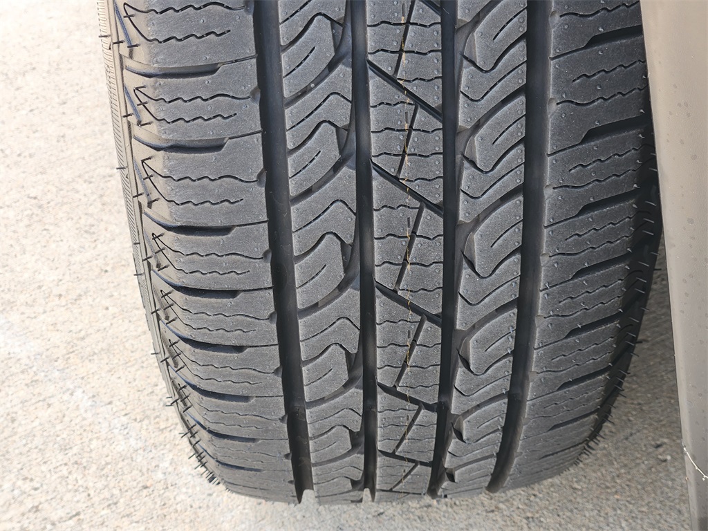 2018 Toyota Highlander XLE White at Gullo Toyota