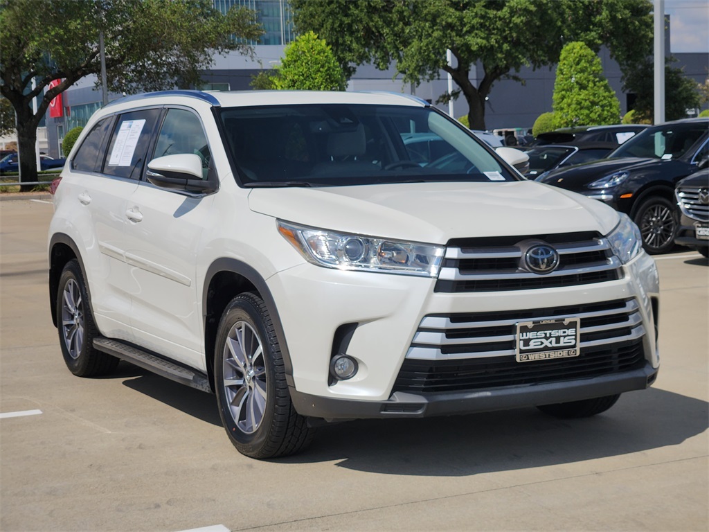 2018 Toyota Highlander XLE White at Gullo Toyota