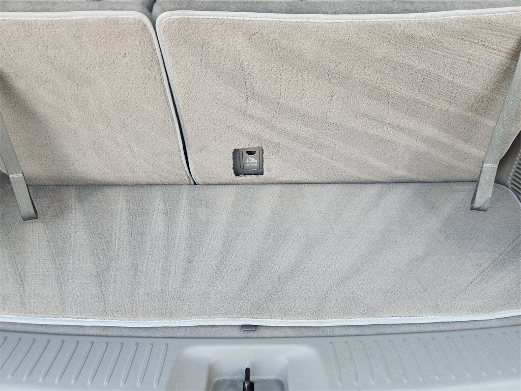 2018 Toyota Highlander XLE White at Gullo Toyota