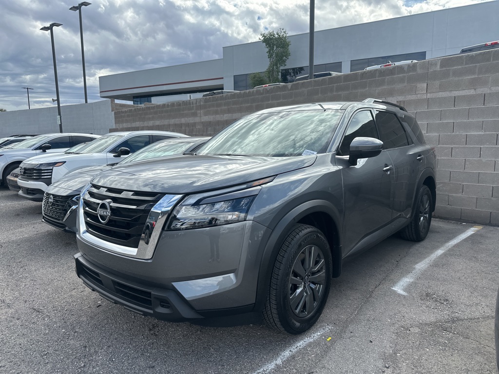 2025 Nissan Pathfinder SV