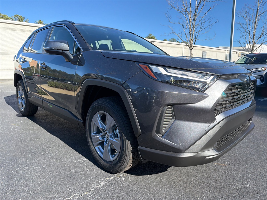 2025 Toyota RAV4 Hybrid XLE AWD