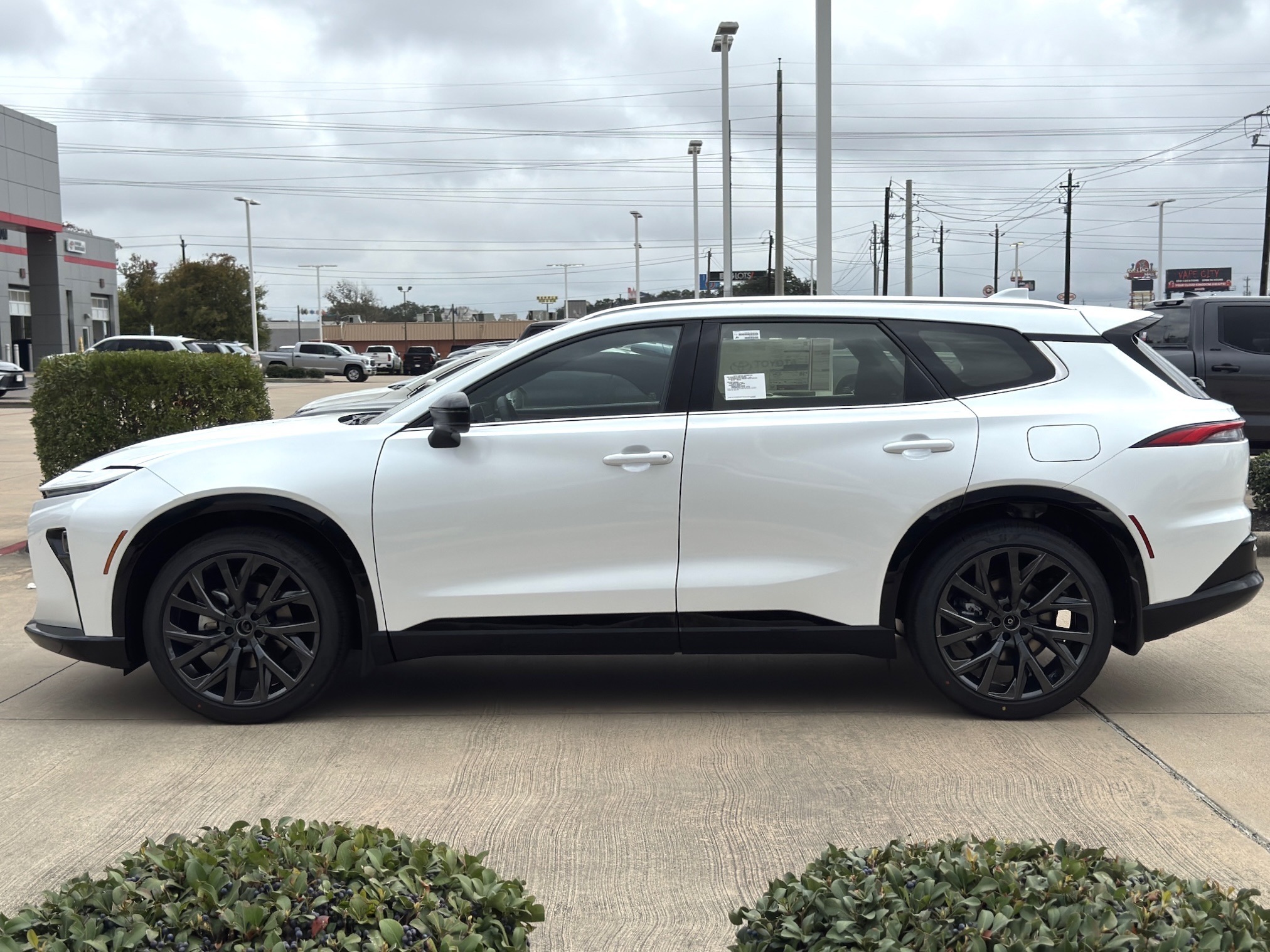 2025 Toyota Crown Signia Limited  at Gullo Toyota