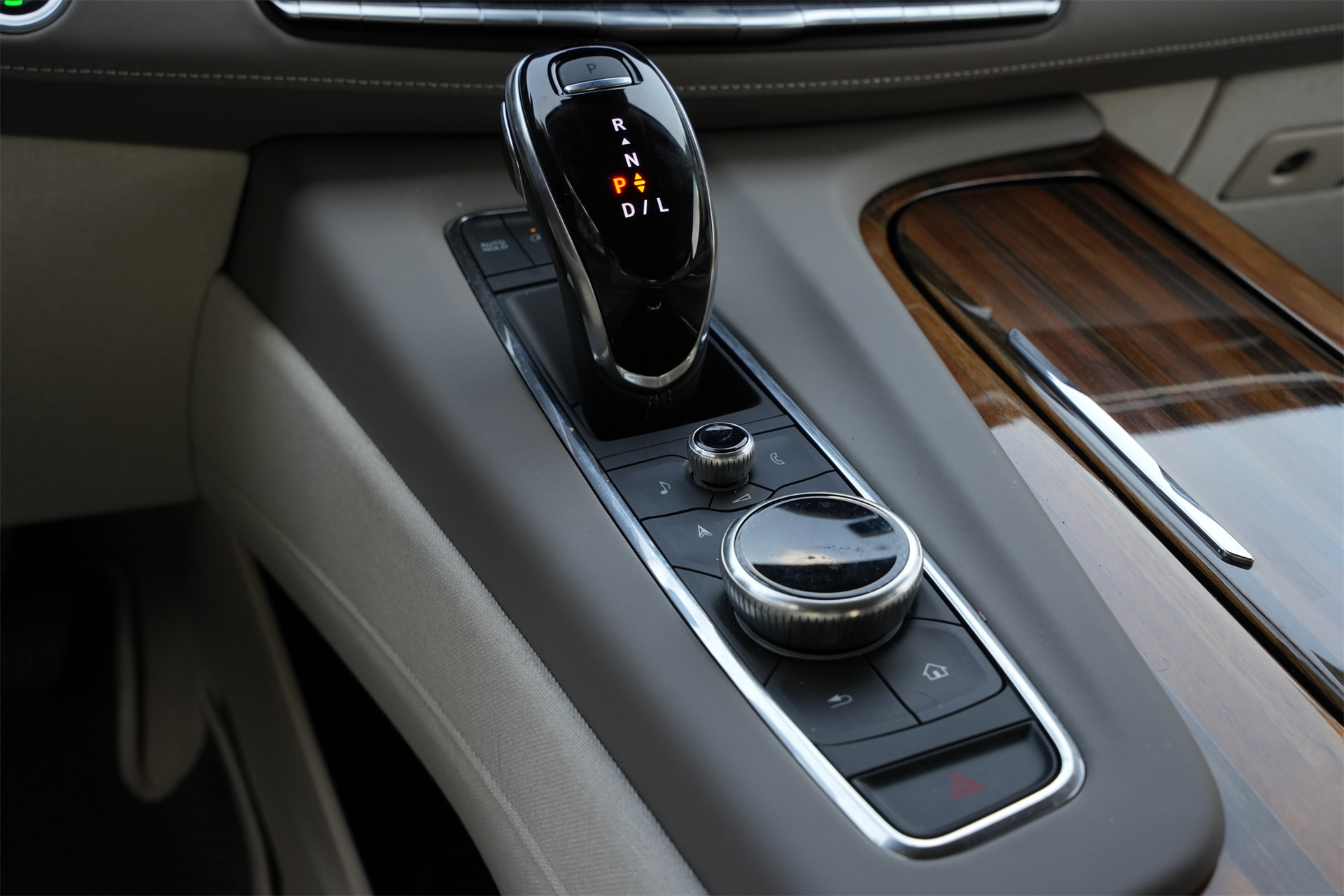 2024 Cadillac Escalade Premium Luxury Platinum White at Bayway Cadillac of The Woodlands