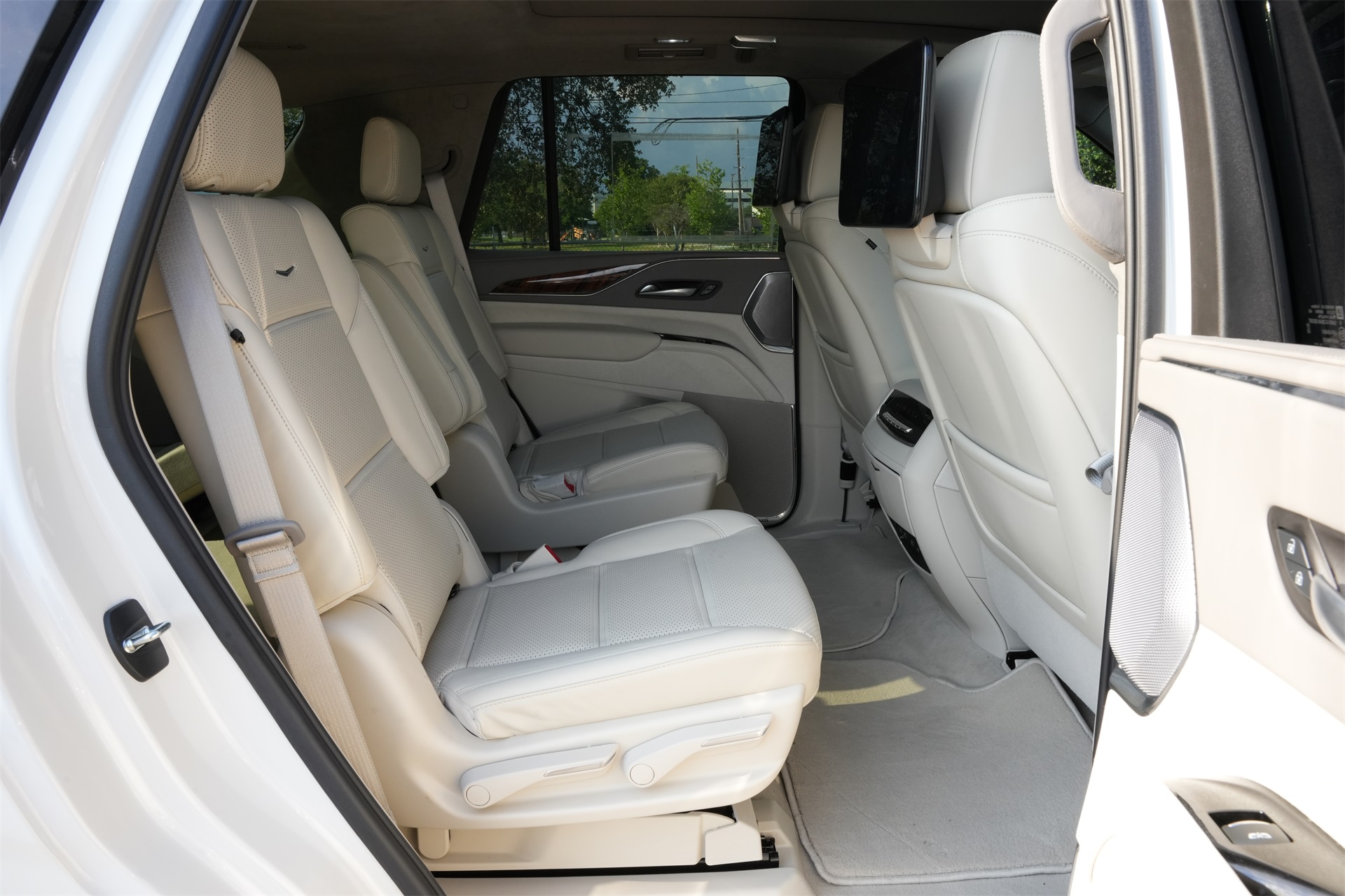 2024 Cadillac Escalade Premium Luxury Platinum White at Bayway Cadillac of The Woodlands