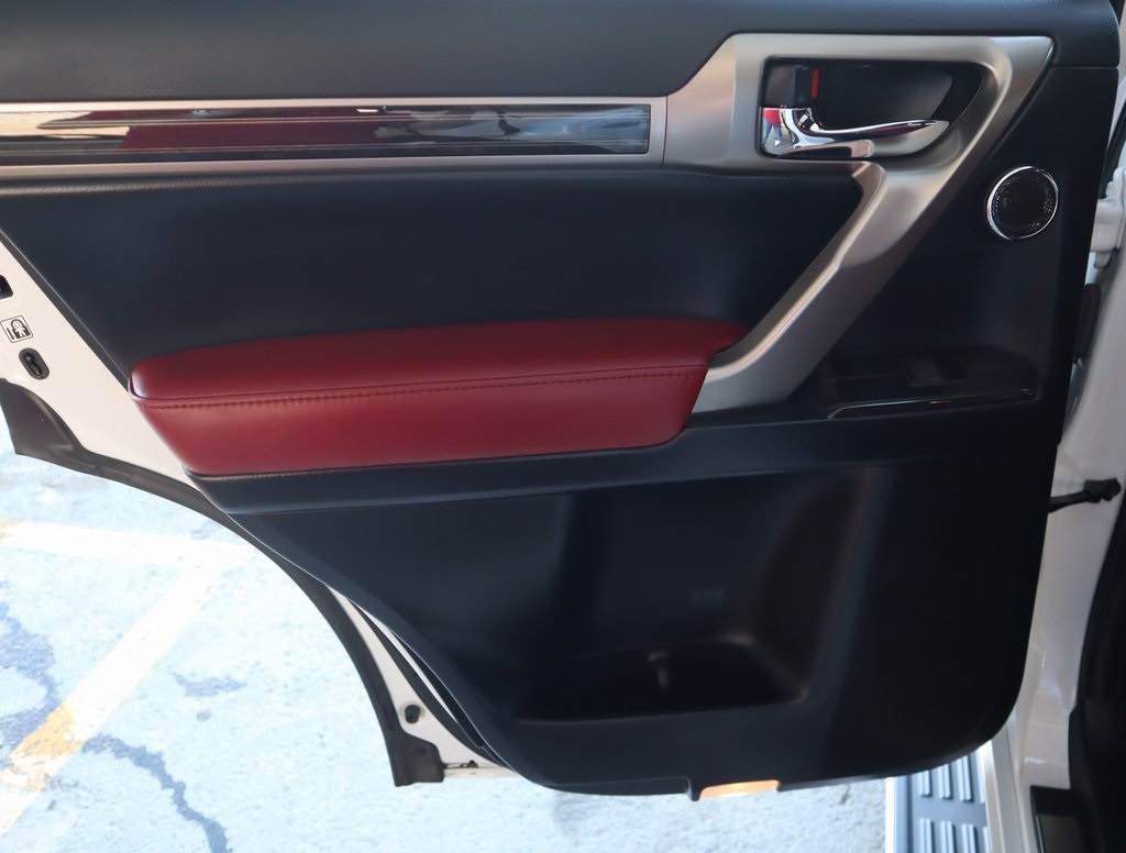 Thumbnail: 2020 Lexus GX - 19