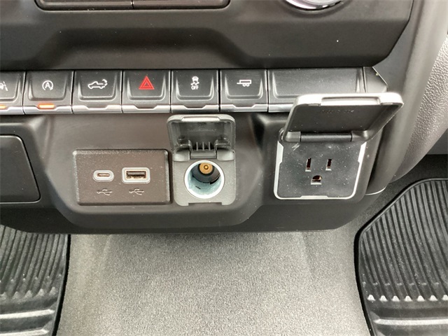 Used Car 2023 Chevrolet Silverado 1500  Custom For Sale Under $35,000 In San Antonio, Texas