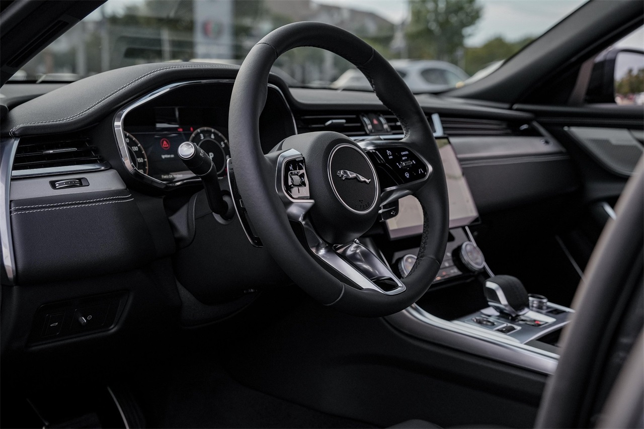 Used Car 2024 Jaguar Xf  R-dynamic Se For Sale Under $50,000 In Austin, Texas