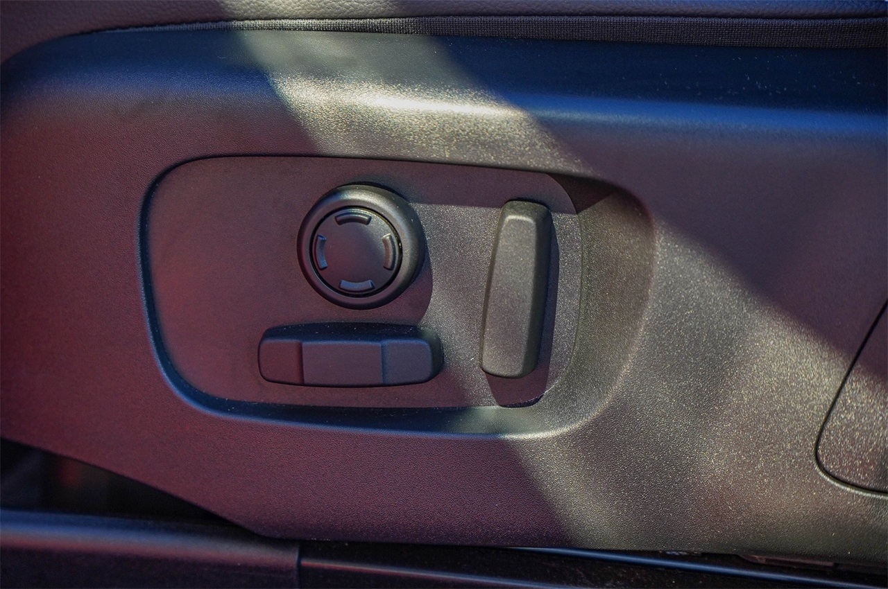 Used Car 2023 Land Rover Range Rover Velar  R-dynamic S For Sale Under $50,000 In Austin, Texas