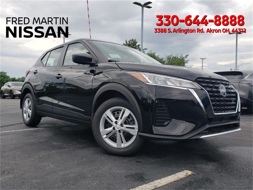 2025 Nissan Kicks Play S FWD