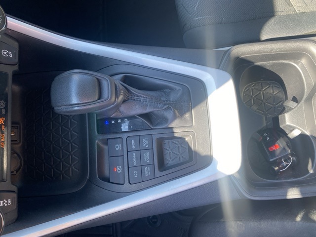 Used Car 2021 Toyota Rav4  Xle For Sale Under $25,000 In San Antonio, Texas