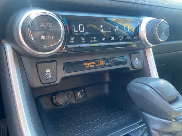 Used Car 2021 Toyota Rav4  Xle For Sale Under $25,000 In San Antonio, Texas