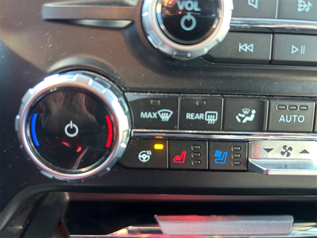 Used Car 2023 Ford F-250sd  Lariat For Sale Under $70,000 In Floresville, Texas