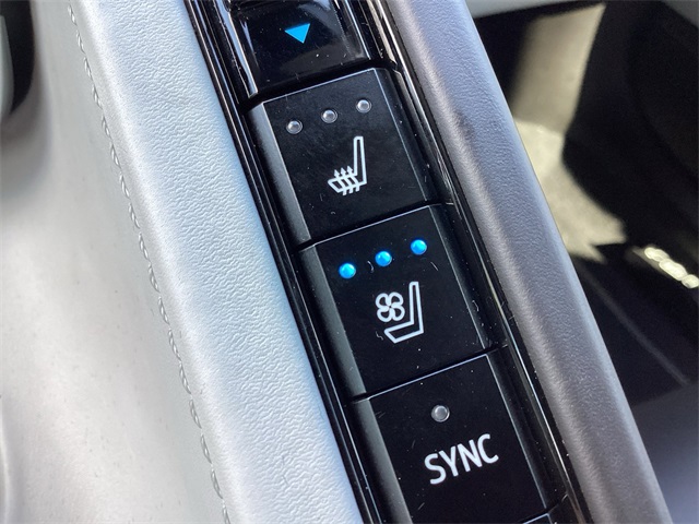 Used Car 2021 Chevrolet Corvette  Stingray For Sale Under $70,000 In San Antonio, Texas