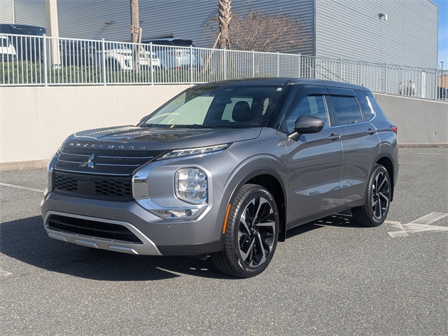 2023 Mitsubishi Outlander SE FWD