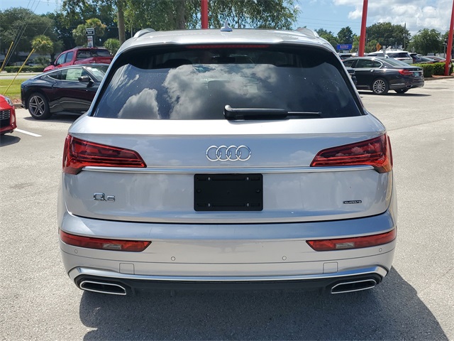 2022 Audi Q5 45 S line Premium Plus photo 3