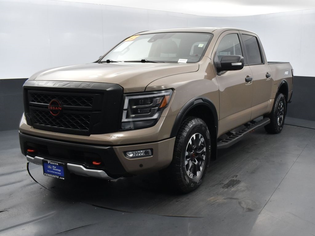2023 Nissan Titan PRO-4X Crew Cab 4WD
