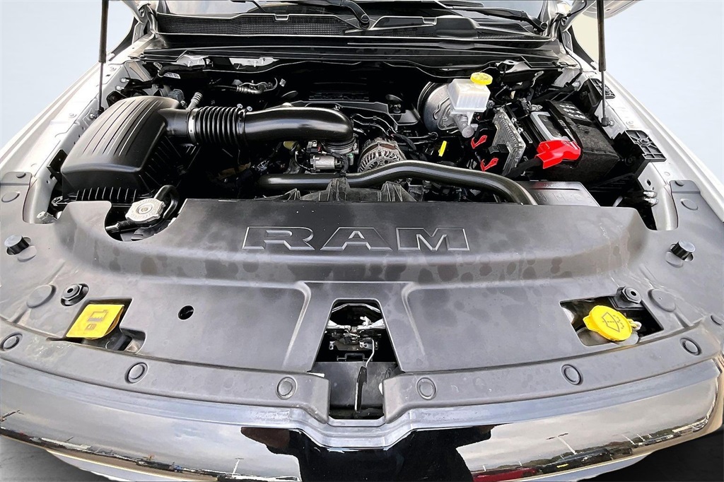 2021 Ram 1500 Limited Off-white at Autostrade