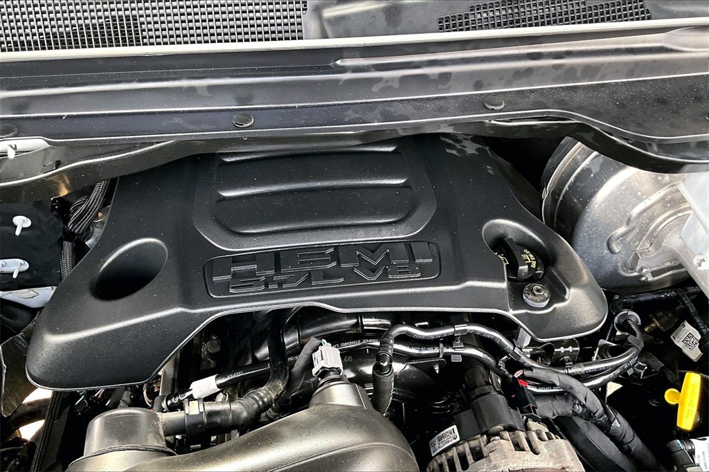 2021 Ram 1500 Limited Off-white at Autostrade