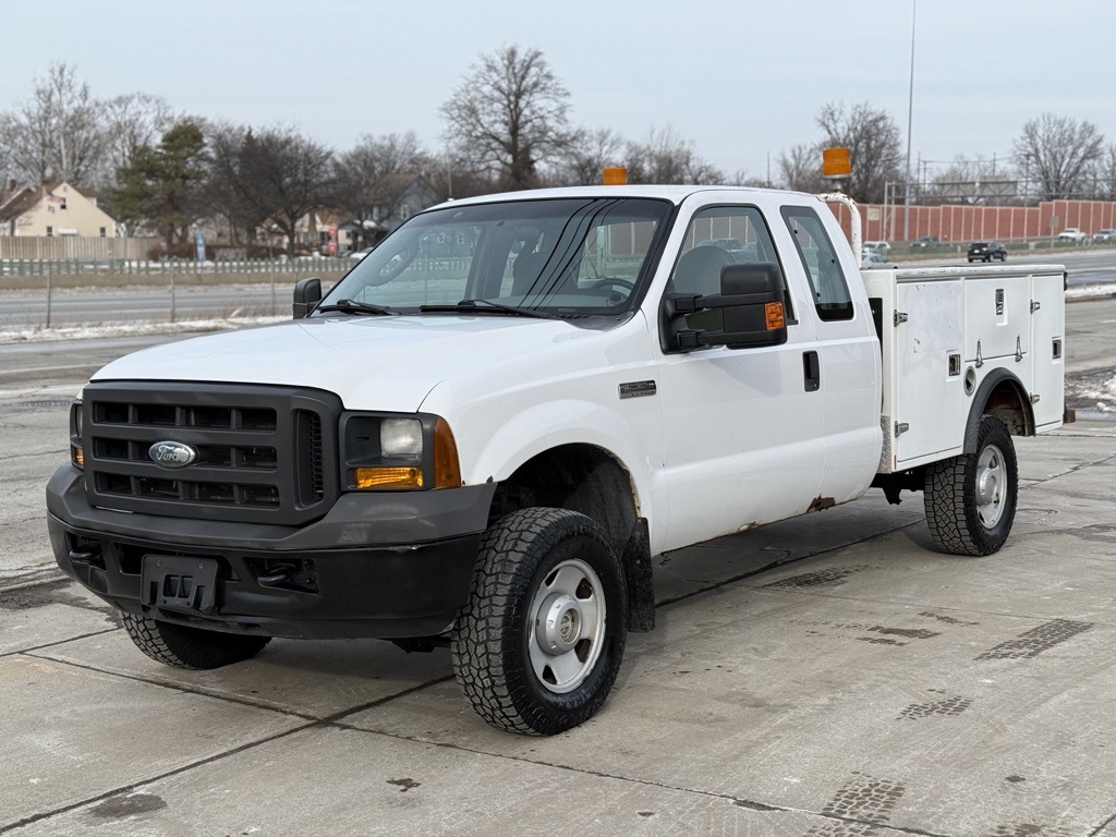 2005 Ford F-250 Super Duty XL's photo