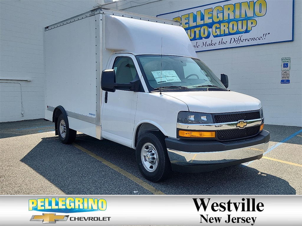 2025 Chevrolet Express Chassis 3500 Cutaway 139