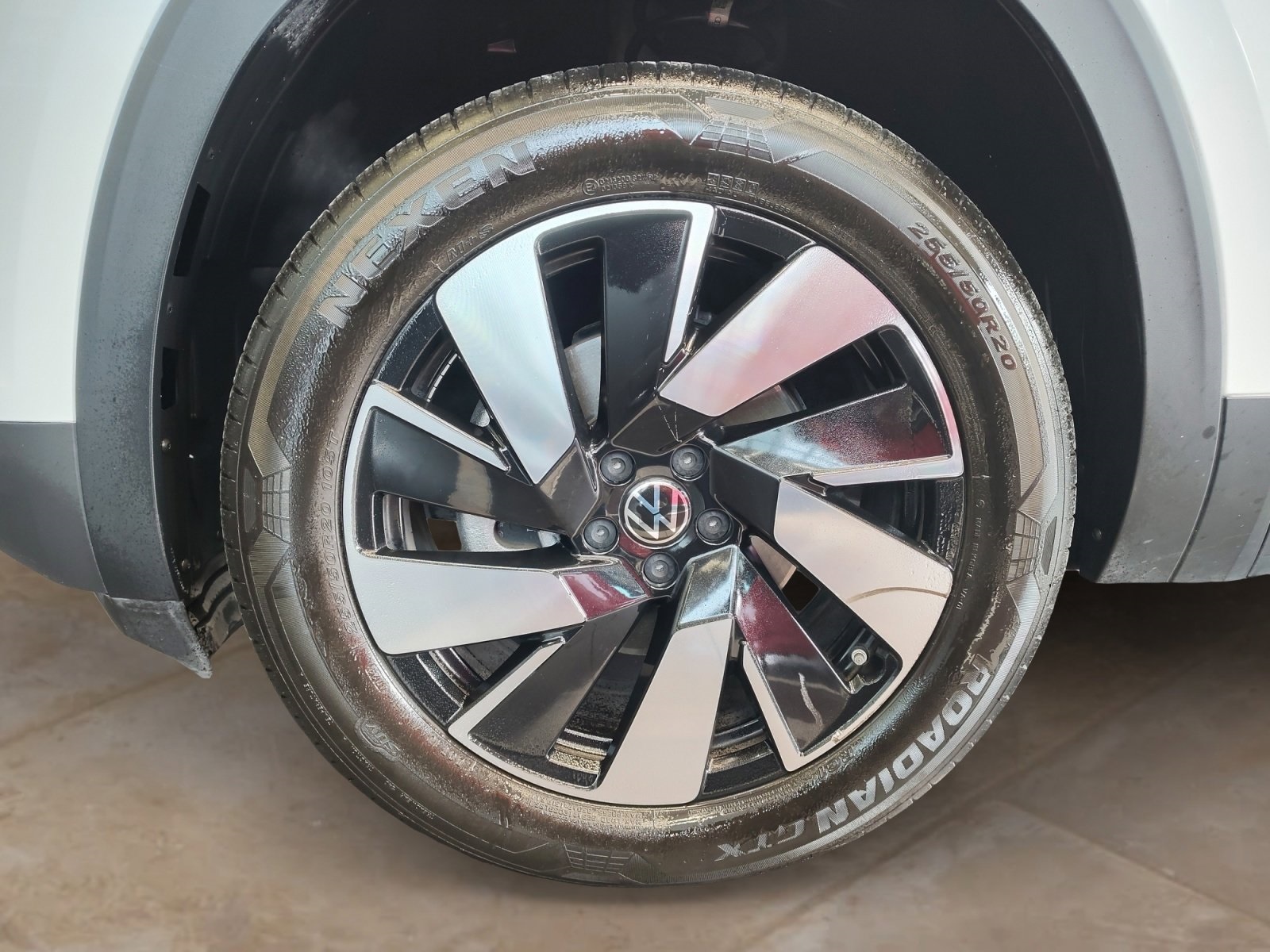 Used Car 2024 Volkswagen Atlas Cross Sport  2.0t Se W/technology For Sale Under $35,000 In San Antonio, Texas